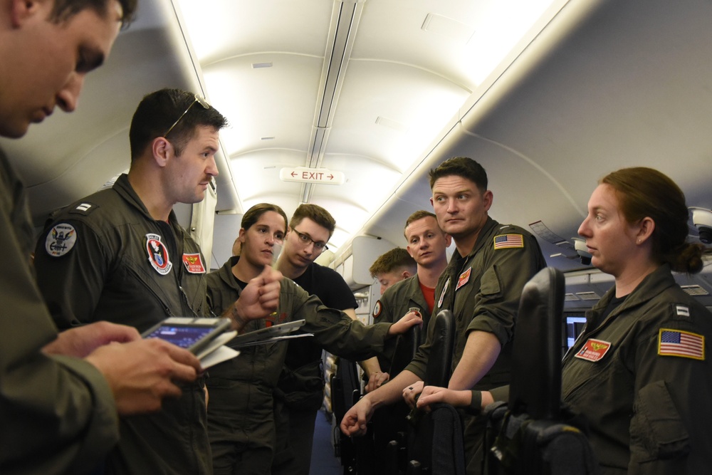 VP-16 Conducts Preflight Brief for an Exercise Sea Dragon Flight