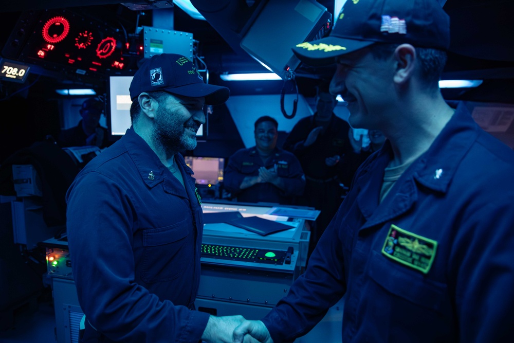 USS Milius Conducts Reenlistment Ceremony