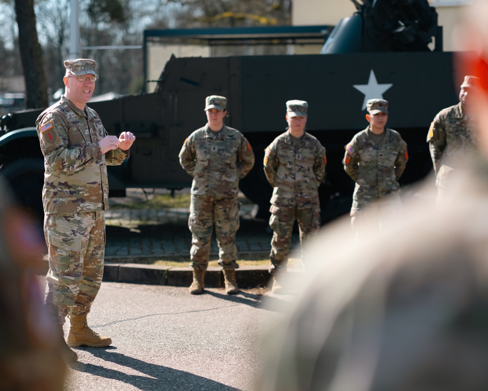 DVIDS - Images - 10th AAMDC commanding general presents challenge coins ...