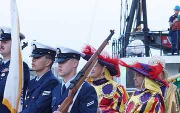 U.S. Coast Guard Cutter Pamlico escorts Rex Krewe to Mardi Gras celebrations