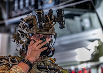 82nd EQRS Conducts HAHO Jumps at Grand Bara