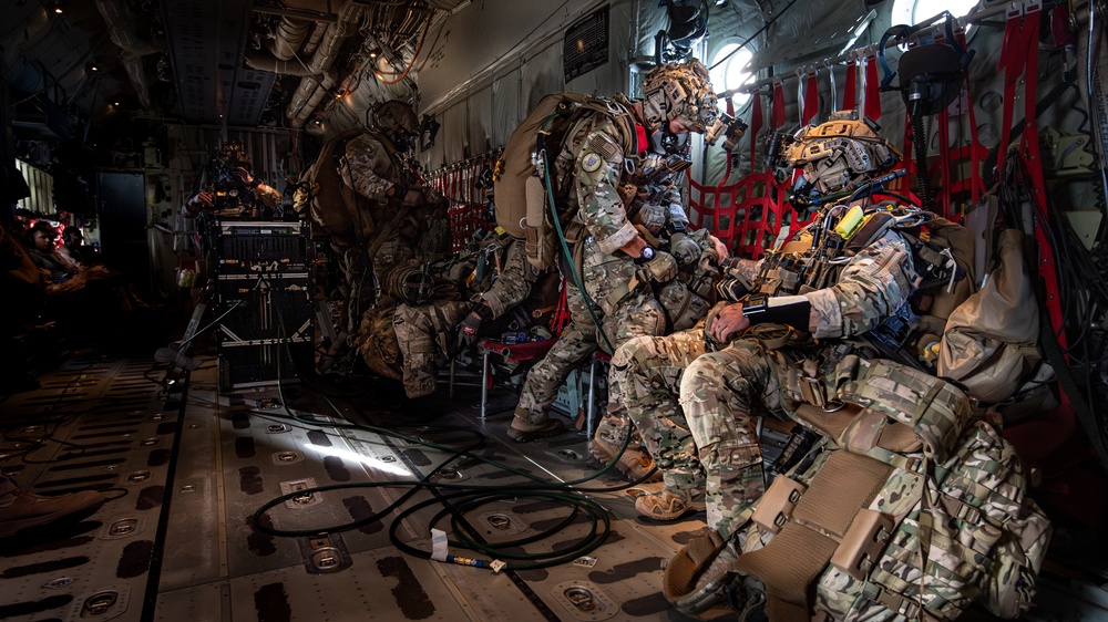 DVIDS - Images - 82nd EQRS Conducts HAHO Jumps at Grand Bara [Image 5 ...