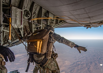 82nd EQRS Conducts HAHO Jumps at Grand Bara