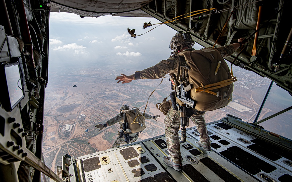 82nd EQRS conducts jump proficiency training over Djibouti