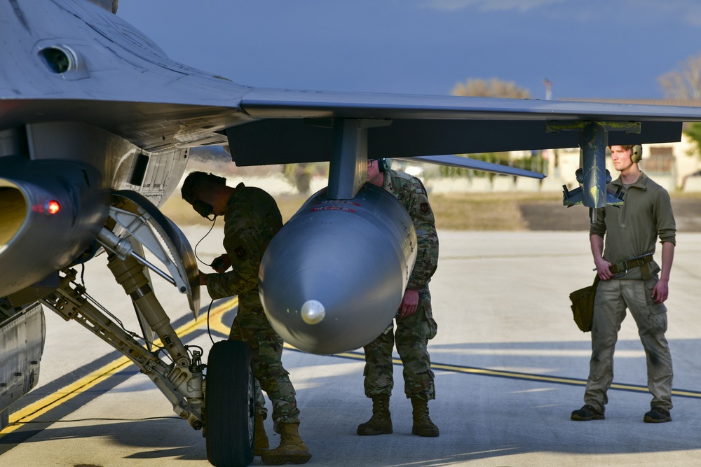 Simulated In-flight Emergency during Fighting Wyvern 25-01