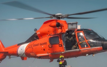 Air Station Atlantic City helicopter conducts training off New Jersey