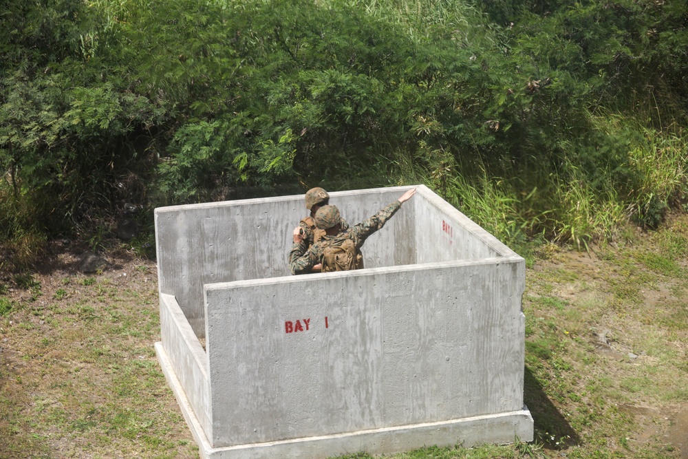 U.S. Marines with MWSS-174 increase weapon proficiency