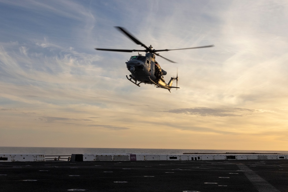 QUART 25.2: HMLA-169 Flight Deck Landing Qualifications