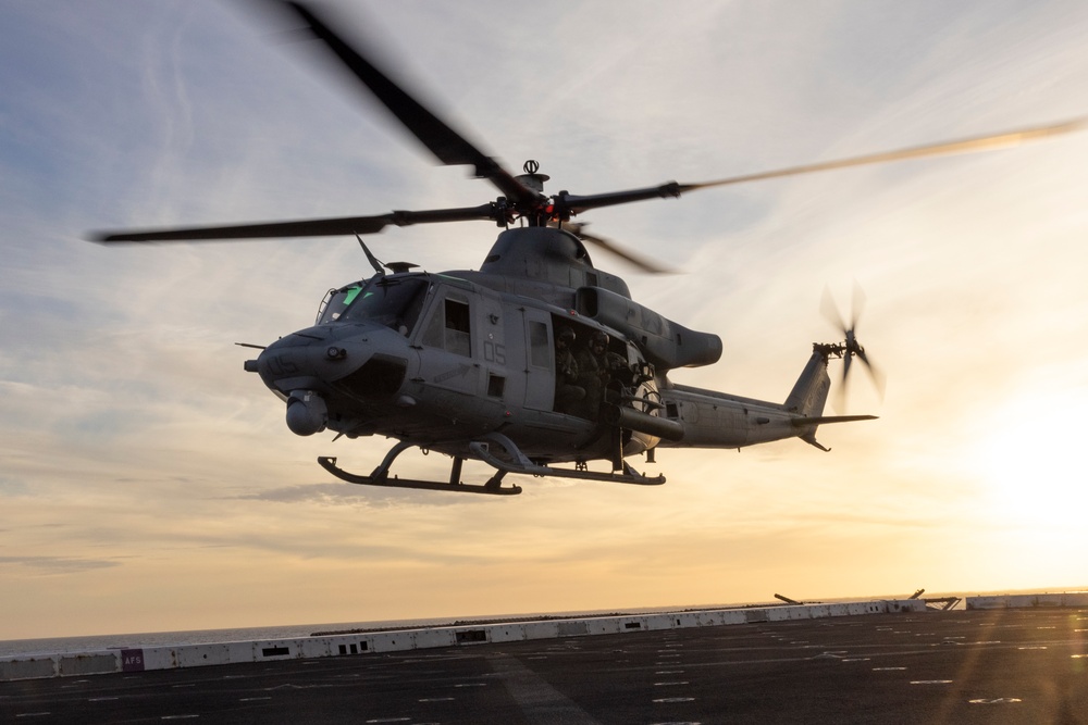 QUART 25.2: HMLA-169 Flight Deck Landing Qualifications