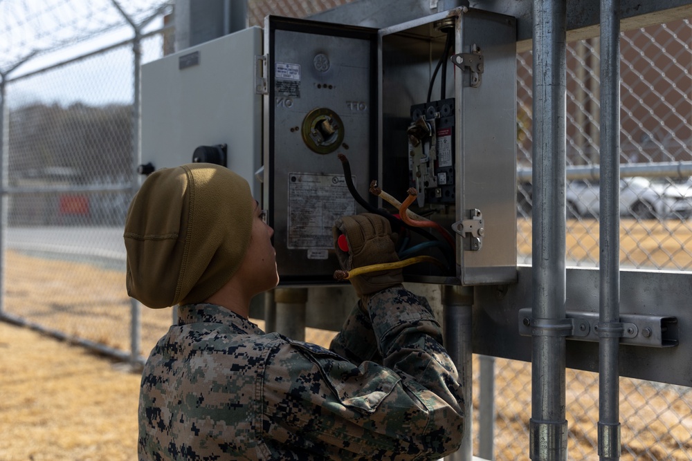 III MSB establishes field feeding site on Camp Mujuk for Freedom Shield