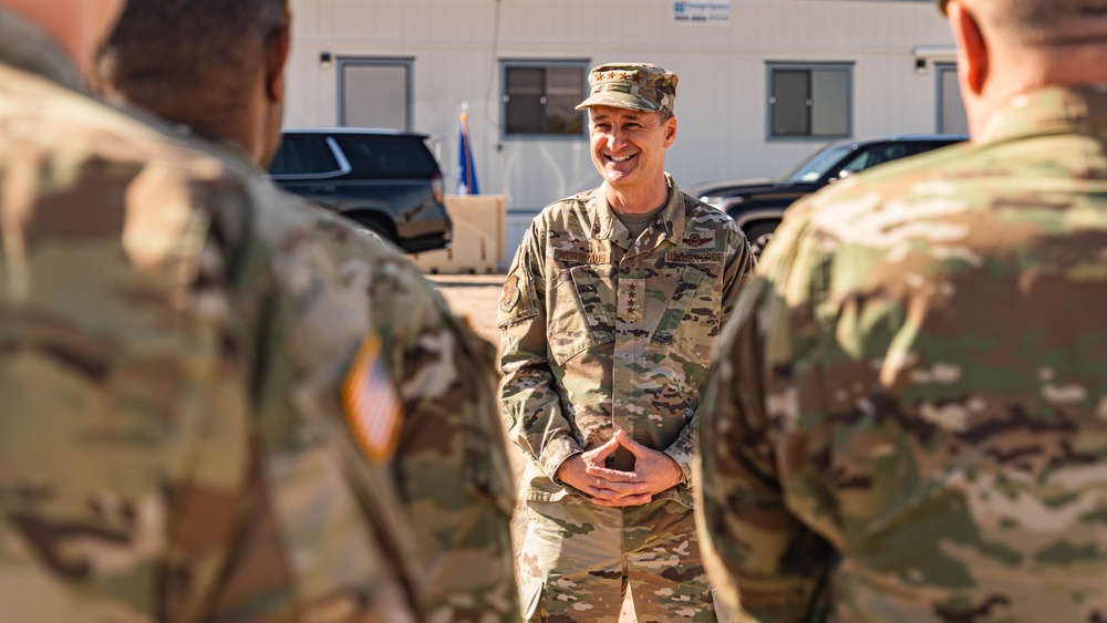 U.S. General Nordhaus visits National Guard Soldiers at the southern border