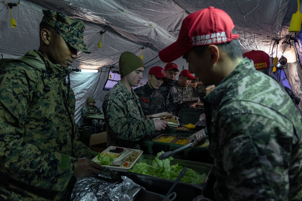 III MSB operates field feeding site on Camp Mujuk for Freedom Shield