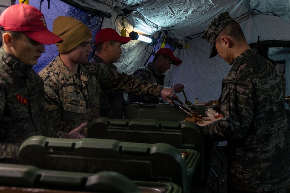 III MSB operates field feeding site on Camp Mujuk for Freedom Shield