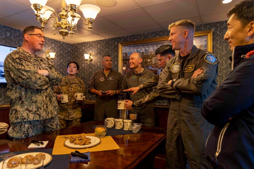 Officers of U.S. Naval Forces Korea, United Nations Command, and Republic of Korea Navy Visit USS Carl Vinson (CVN 70)