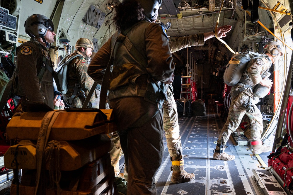 Maj. Gen. Moga attends immersion flight with 435th AGOW airborne ops