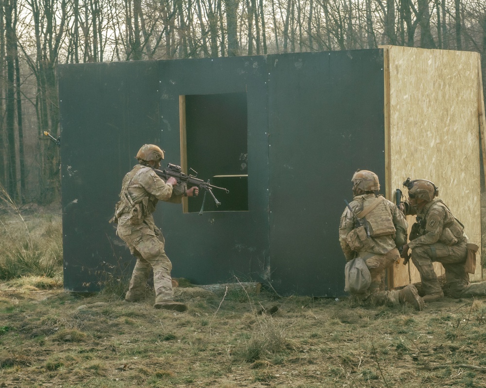 Sky Soldiers Conduct Situational Training Exercises (STX)