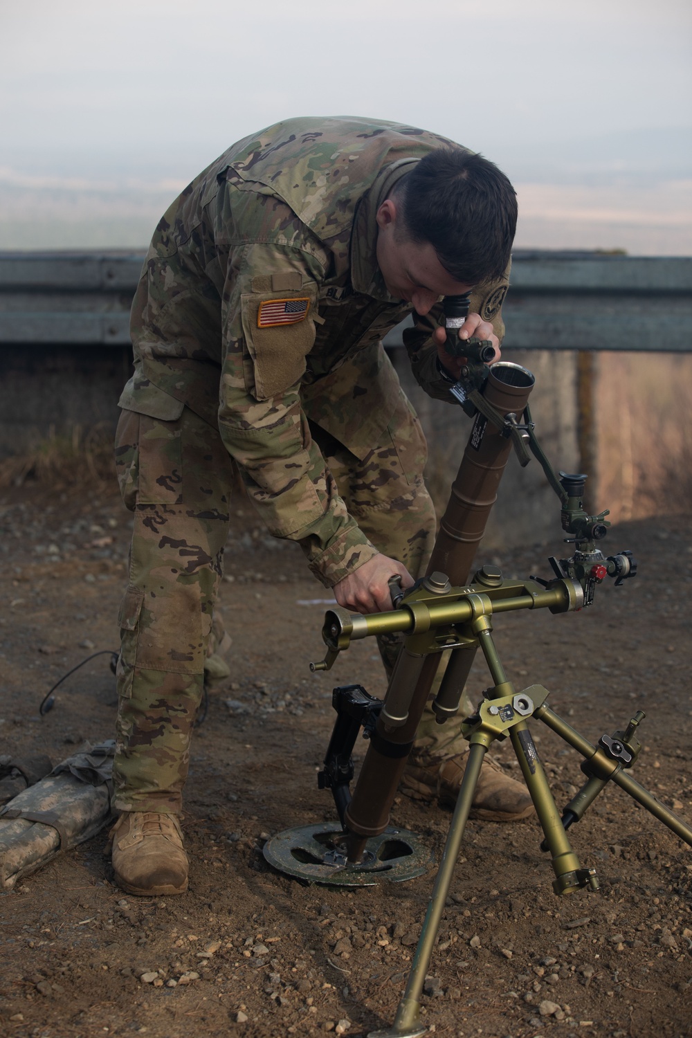 2CR Soldiers conduct Mortar Training and Evaluation