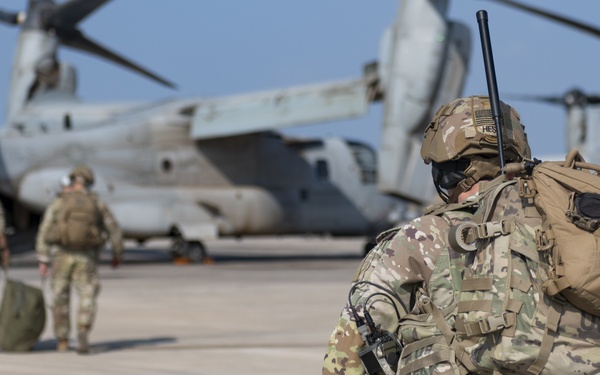 Task Force Associator Soldiers conduct sling-load training with Marines