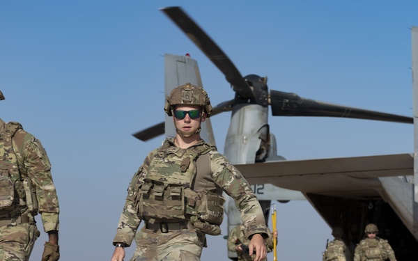 Task Force Associator Soldiers conduct sling-load training with Marines