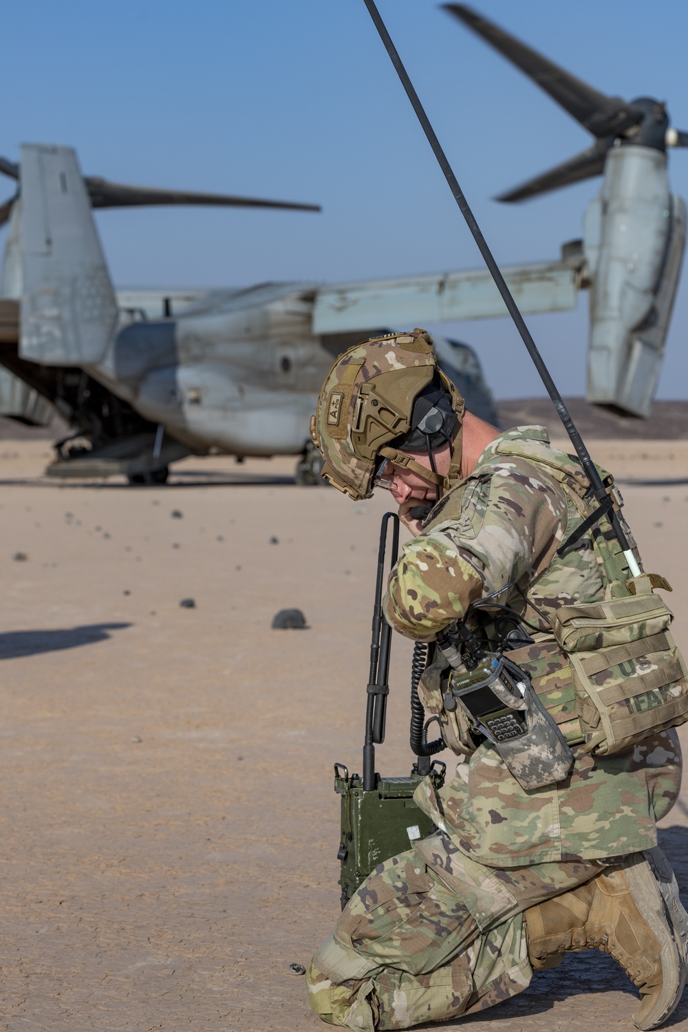 Task Force Associator Soldiers conduct sling-load training with Marines