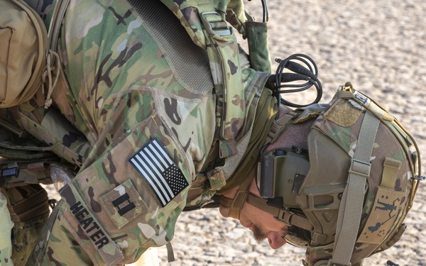Task Force Associator Soldiers conduct sling-load training with Marines