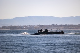 QUART 25.2: ACV open ocean launch drills from USS Somerset (LPD 25)