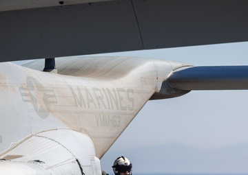 QUART 25.2: VMM-163 deck landing qualifications