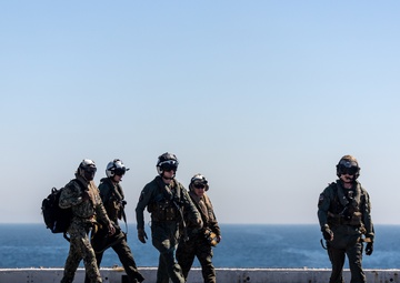 QUART 25.2: VMM-163 deck landing qualifications