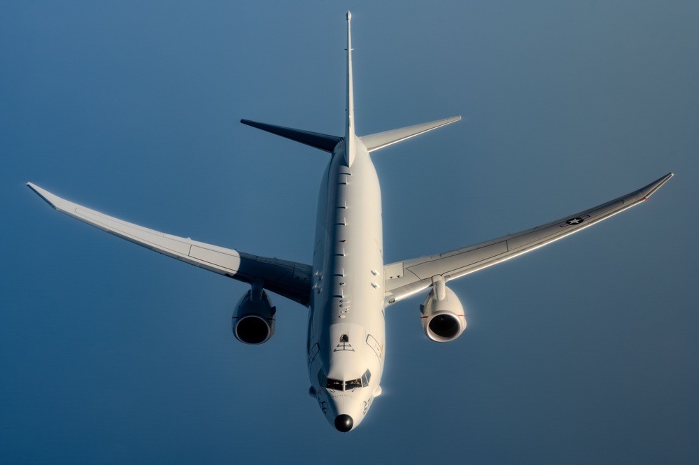 AFCENT tanker refuels Navy ISR aircraft over the Red Sea