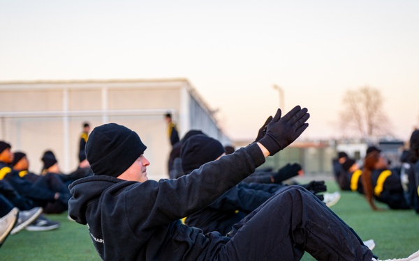 1AD DSB Conducts Physical Fitness Training