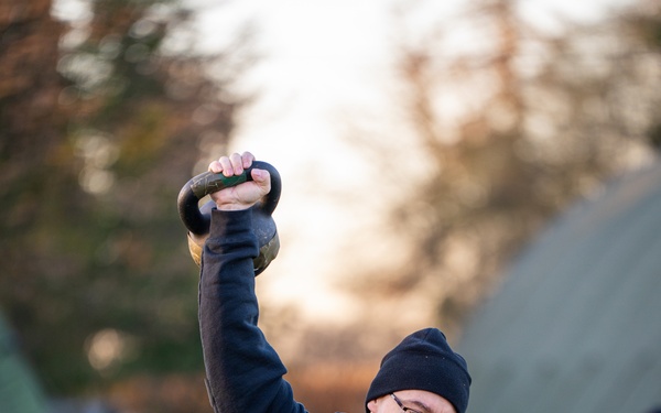 1AD DSB Conducts Physical Fitness Training