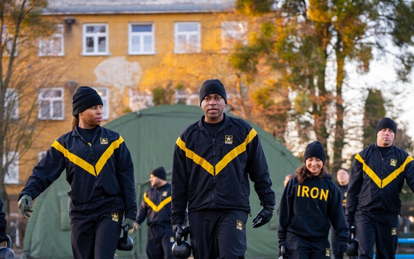 1AD DSB Conducts Physical Fitness Training