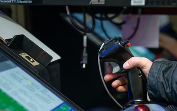 Air Guard Opens Flight Simulator for Youth Council Leaders