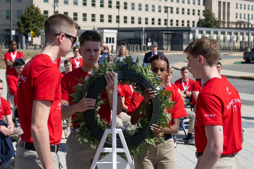 Gary Sinise Foundation Wreath Laying