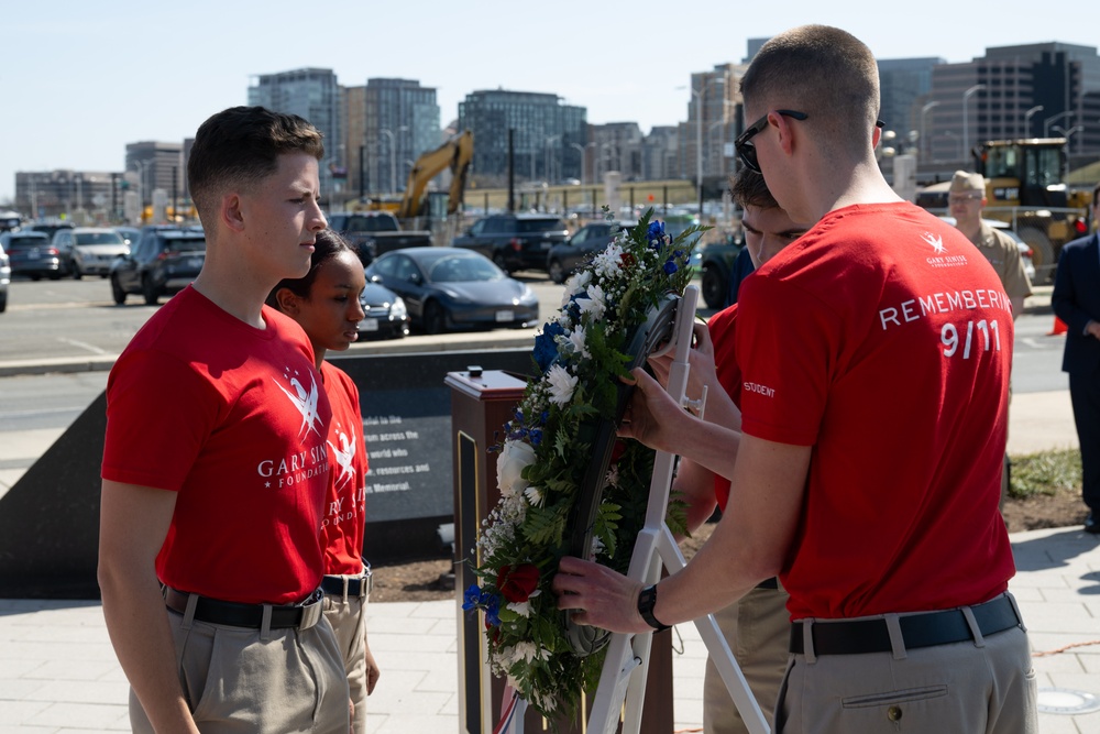 Gary Sinise Foundation Wreath Laying