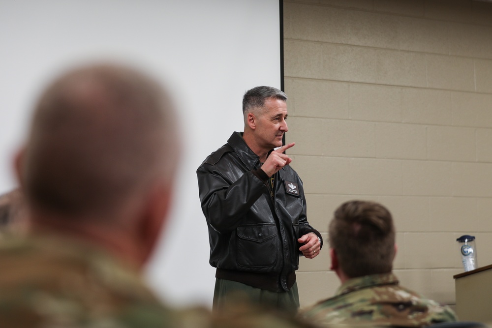 Chief of the National Guard Bureau visits South Carolina National Guard aviation facility