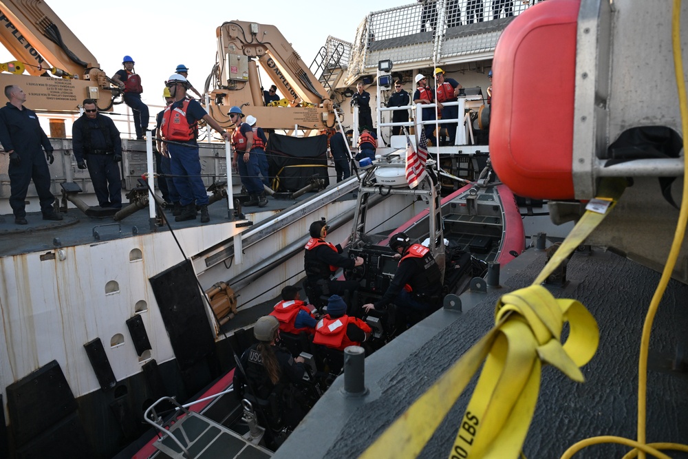 Coast Guard Cutter Kimball interdicts illegal drugs in Eastern Pacific Ocean