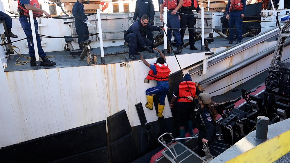 Coast Guard Cutter Kimball interdicts illegal drugs in Eastern Pacific Ocean