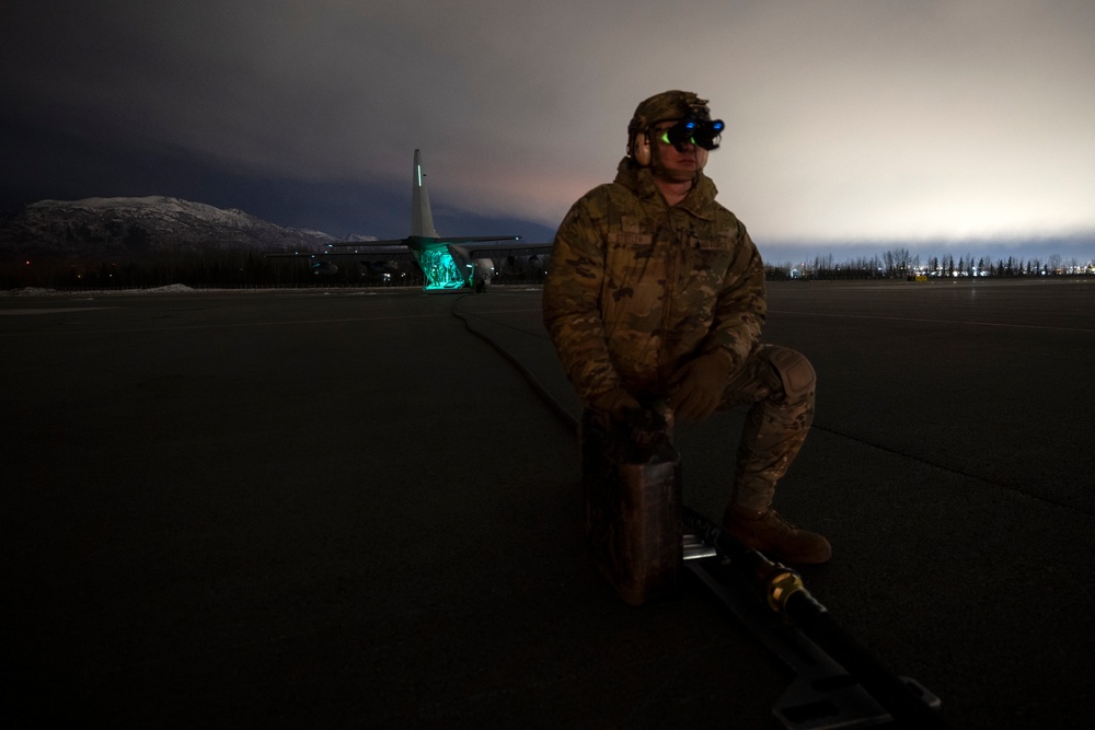 Alaska National Guardsmen hone FARP capabilities