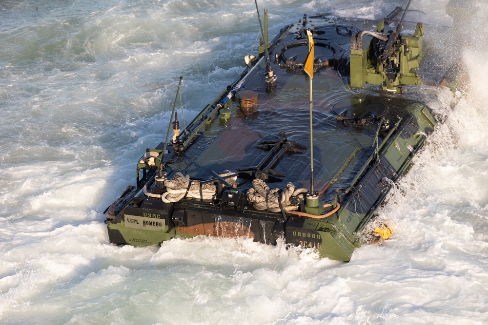 DVIDS - Images - QUART 25.2: ACVs launch from USS Somerset (LPD 25 ...