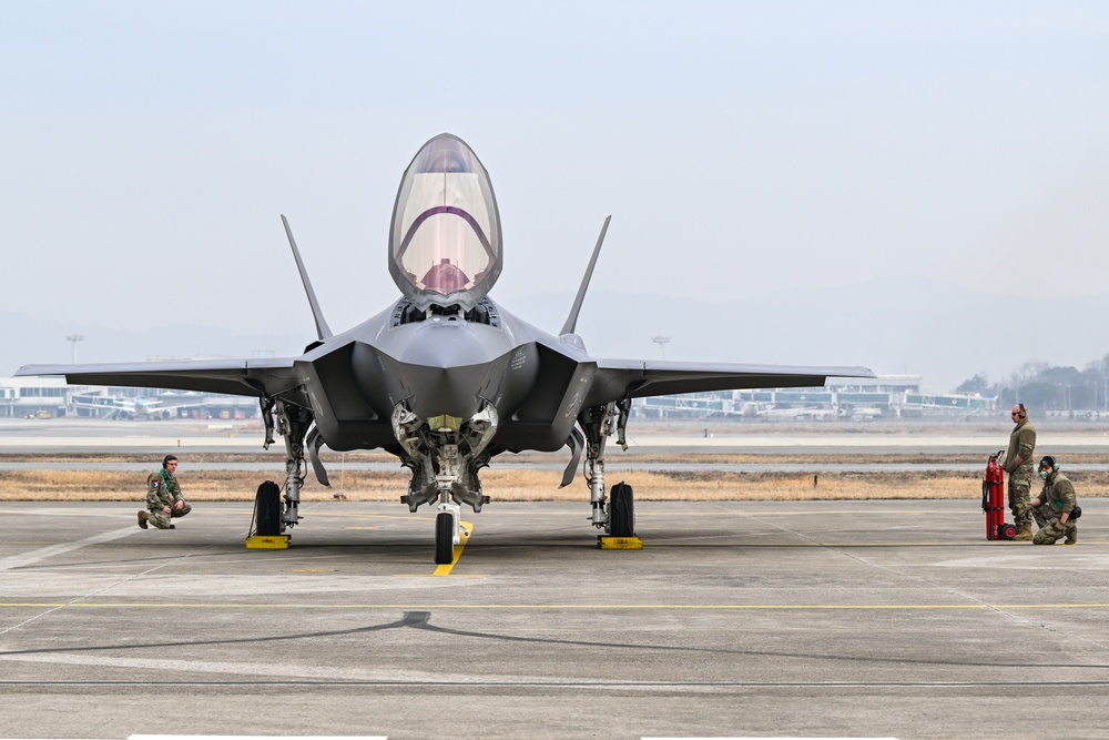 USAF F-35s deploy to ROK for Freedom Shield 25