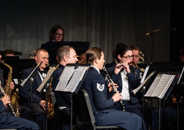United States Air Force Band of Mid-America holds concert at Tullahoma High School