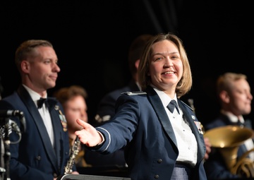 United States Air Force Band of Mid-America holds concert at Tullahoma High School