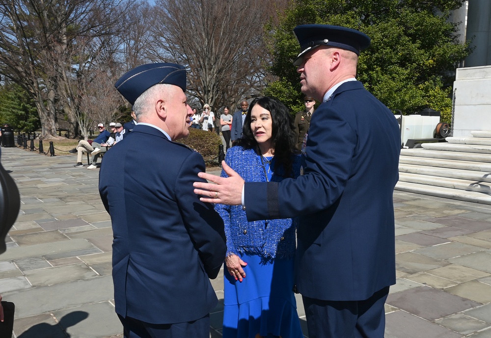 Turkish Air Chief Lays Wreath at Tomb of the Unkown Soldier