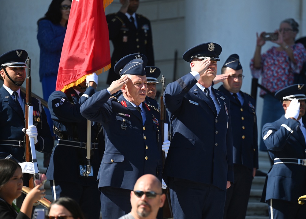 Turkish Air Chief Lays Wreath at Tomb of the Unkown Soldier