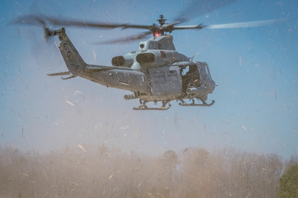 22nd MEU Conducts Aerial Live-Fire Range During RUT