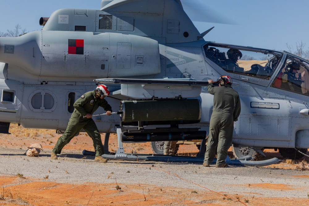 22nd MEU Conducts Aerial Live-Fire Range During RUT