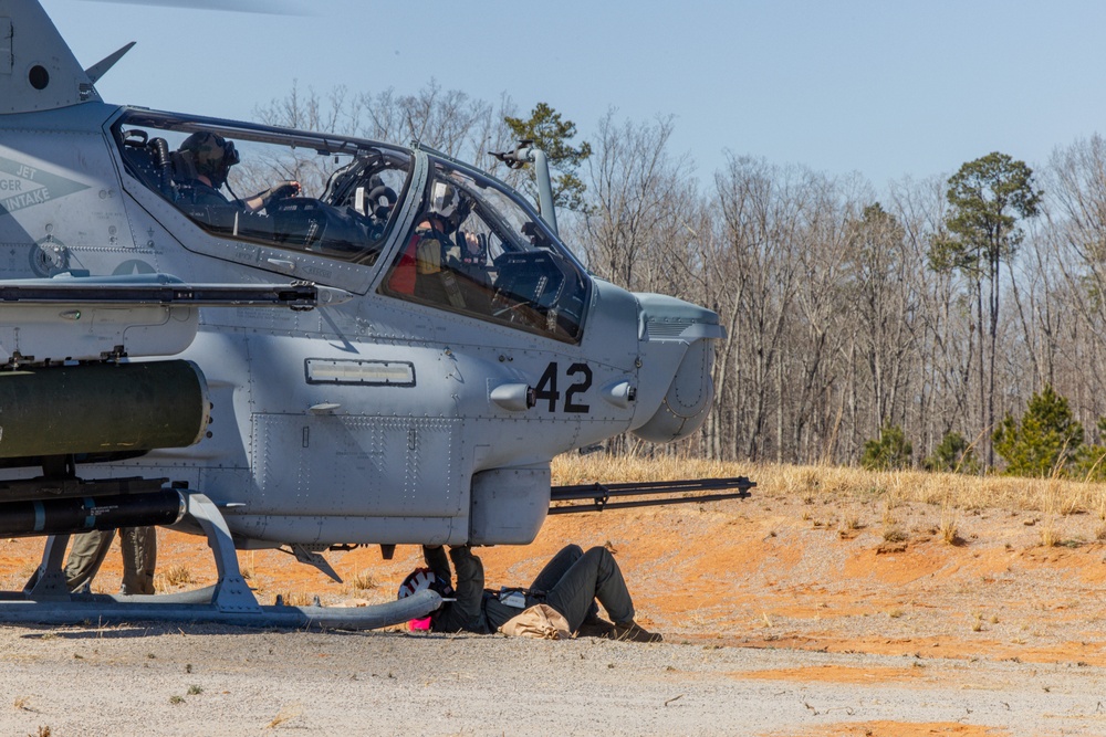 22nd MEU Conducts Aerial Live-Fire Range During RUT