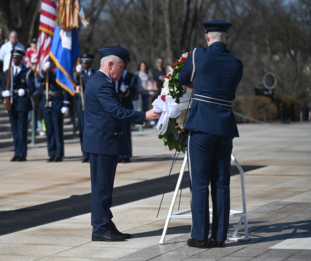 Turkish Air Chief Lays Wreath at Tomb of the Unkown Soldier
