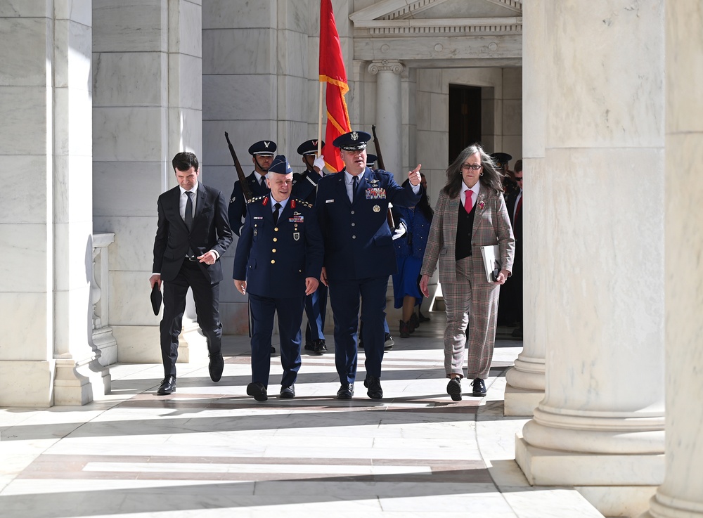 Turkish Air Chief Lays Wreath at Tomb of the Unkown Soldier